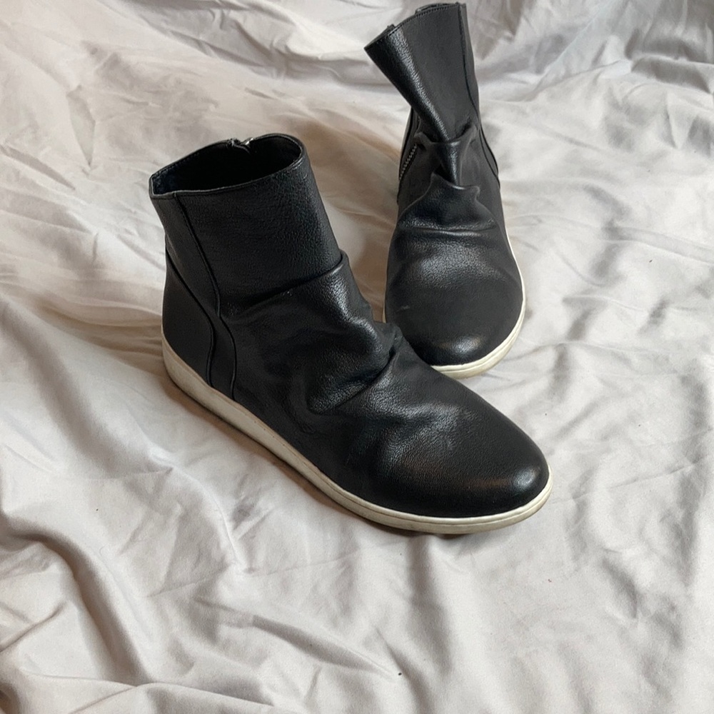 Adam Tucker me too Rue 4 zip up black leather booties